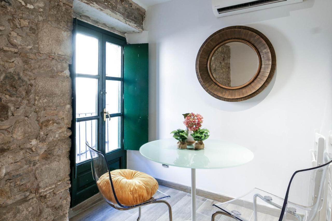 Tresor Boutique Apartment Жирона Экстерьер фото