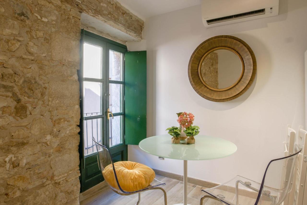 Tresor Boutique Apartment Жирона Экстерьер фото